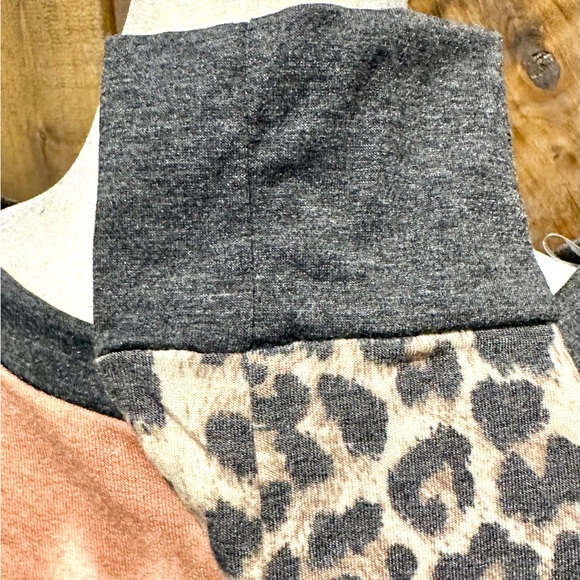 NWOT Vanilla Bay Long Sleeve Tie Dye & Leopard Top - Picture 13 of 16